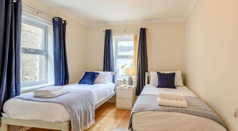 Photo of 3 Bed in Weston-super-Mare