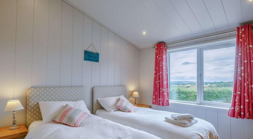 Photo of 3 Bed in St. Andrews