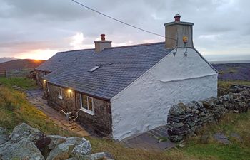 Bryn Derwen Holiday Cottage