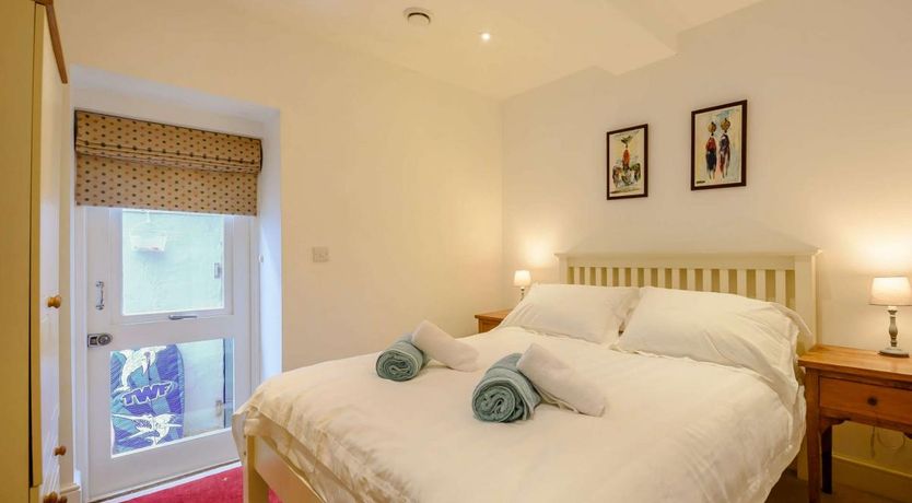 Photo of 3 Bed in Tenby