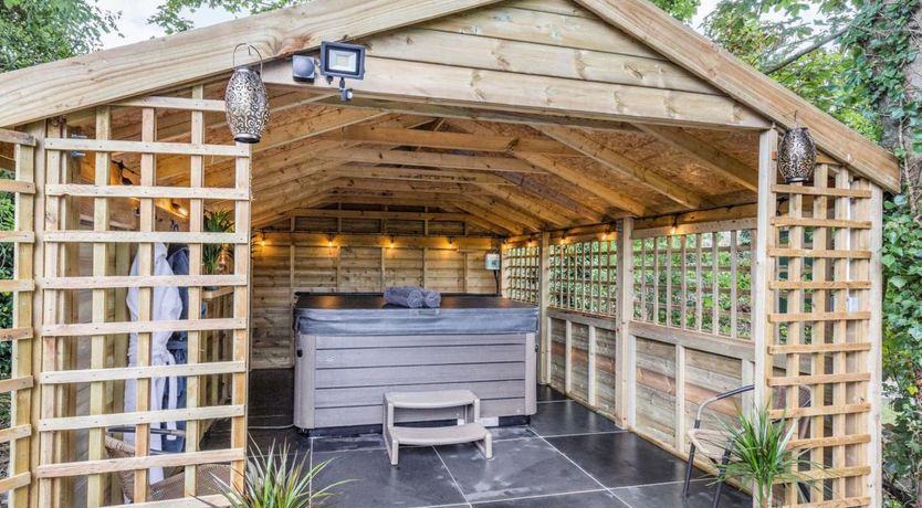 Photo of 1 Bed in Chapel Amble