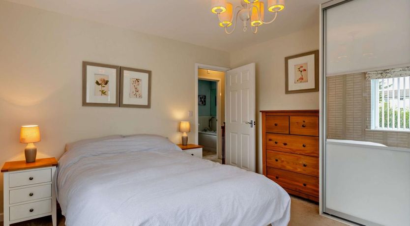 Photo of 4 Bed in Westward Ho