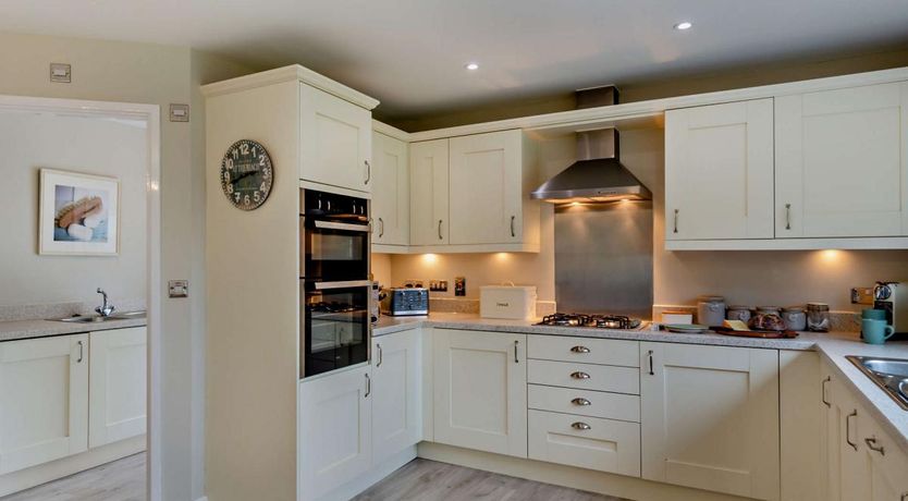 Photo of 4 Bed in Westward Ho