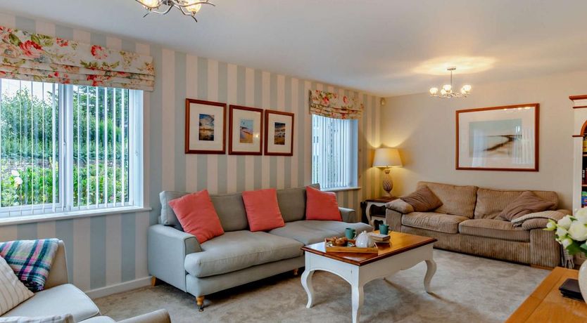 Photo of 4 Bed in Westward Ho