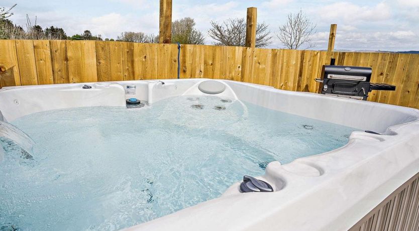 Photo of 2 Bed in Brynteg