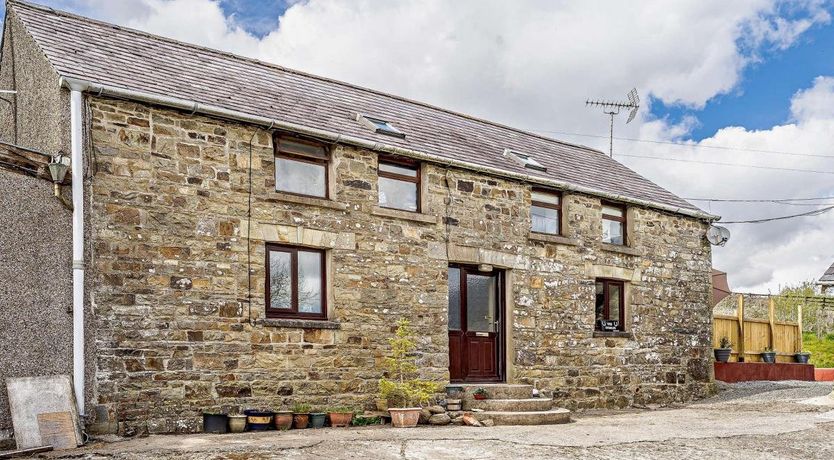 Photo of 2 Bed in Brynteg