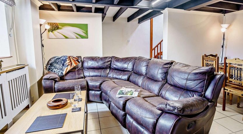 Photo of 2 Bed in Brynteg