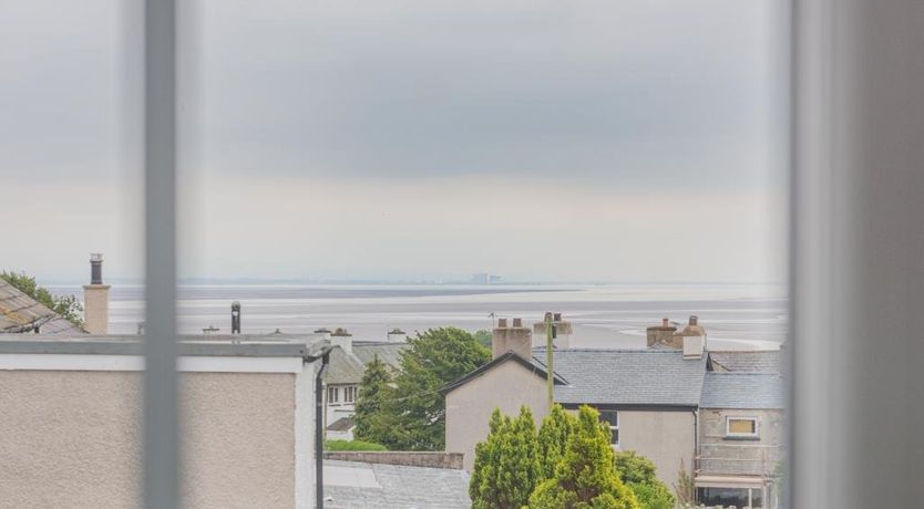 Photo of 3 Bed in Baycliff