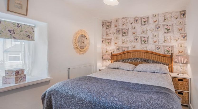 Photo of 3 Bed in Baycliff