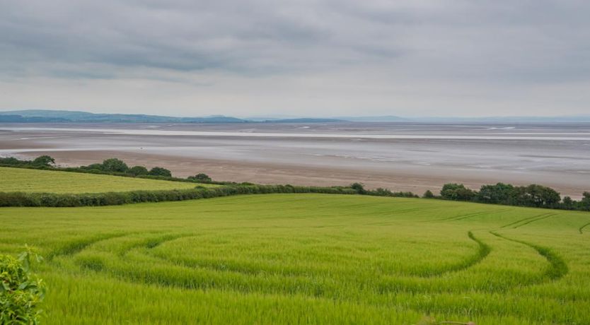 Photo of 3 Bed in Baycliff