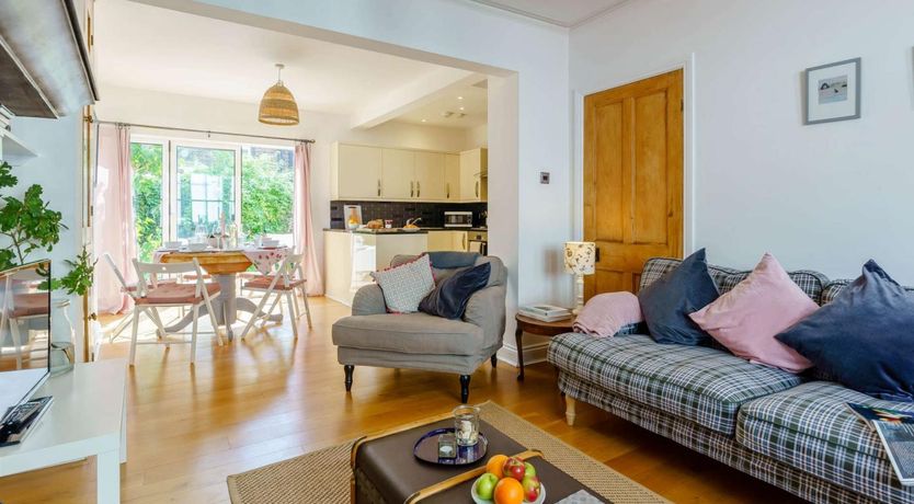 Photo of 3 Bed in Eastbourne