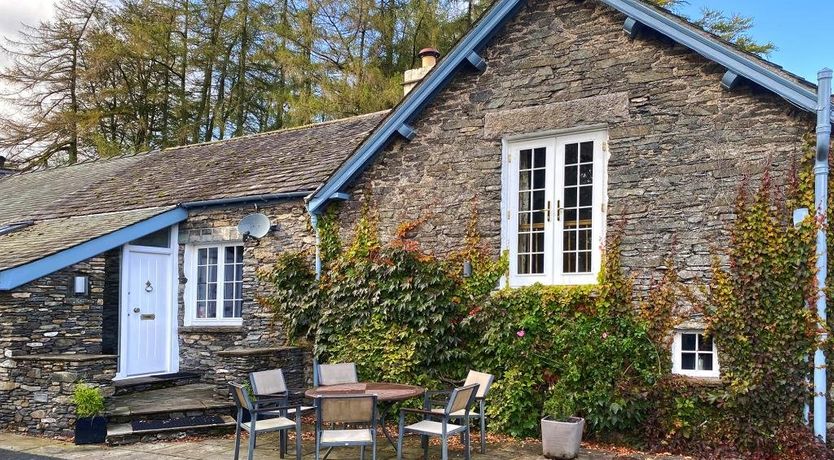 Photo of in Windermere (SZ485)