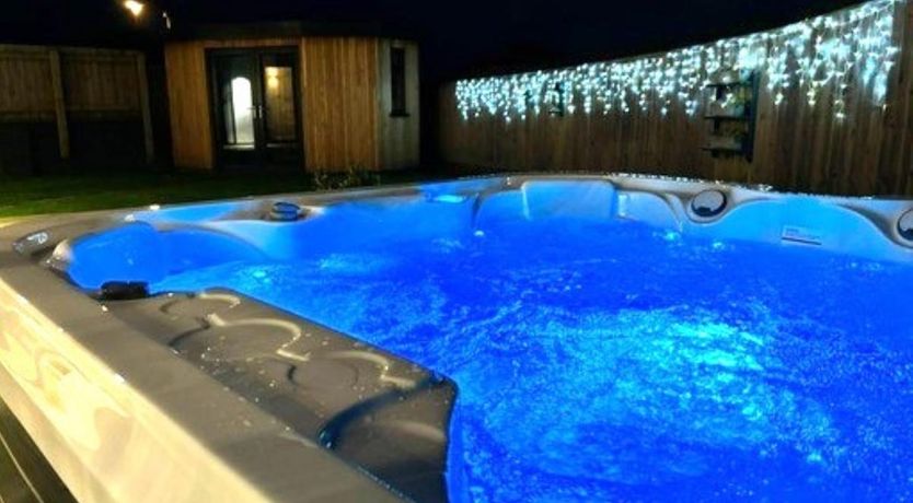 Photo of 4 Bed in Stratton