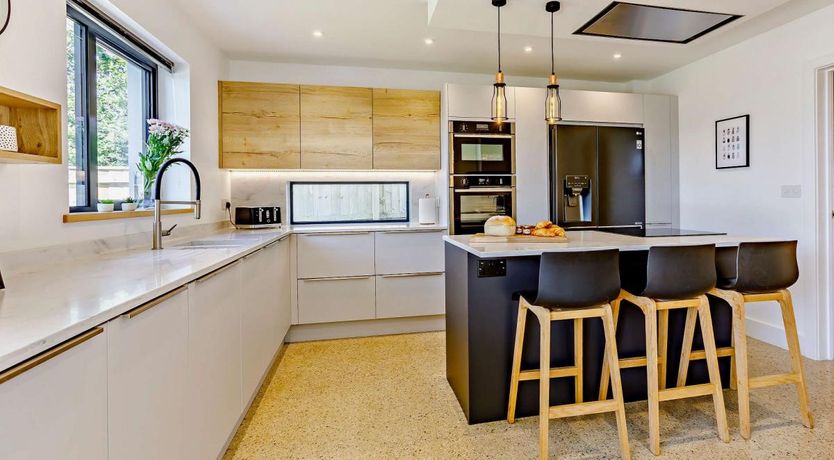 Photo of 4 Bed in Stratton