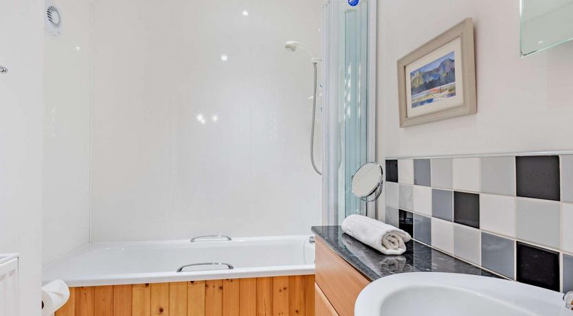 Photo of 3 Bed in Braithwaite