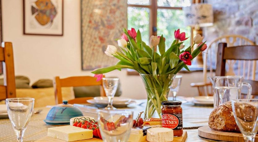 Photo of 4 Bed in Talybont-on-Usk