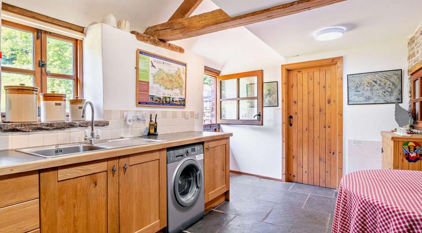 Photo of 4 Bed in Talybont-on-Usk