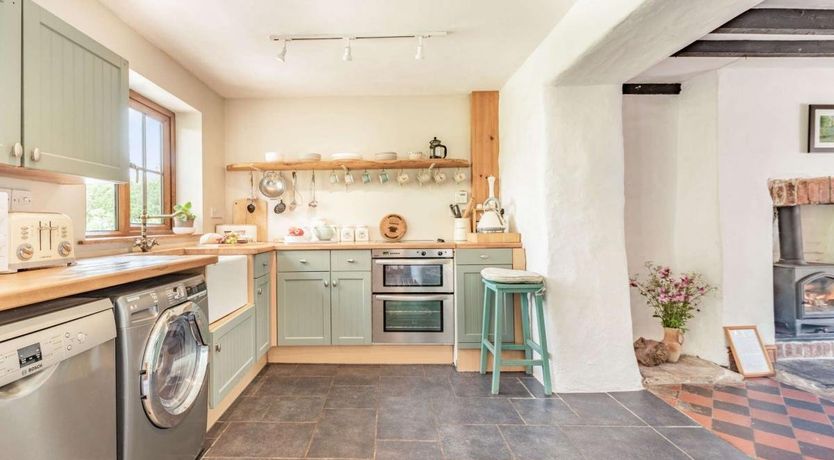 Photo of 2 Bed in Llangwm