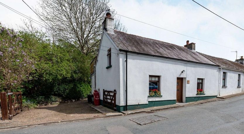 Photo of 2 Bed in Llangwm