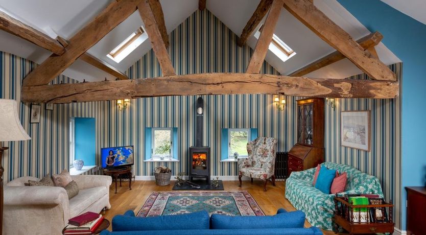 Photo of 4 Bed in Llandefaelog Fach