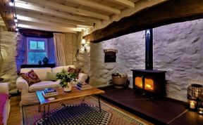 Photo of 3 Bed in Tyn Y Groes