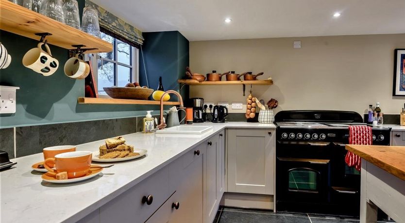 Photo of 3 Bed in Tyn-y-Groes