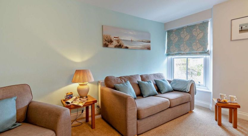 Photo of 2 Bed in Tenby