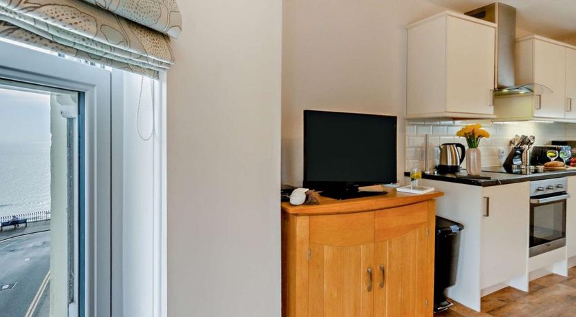 Photo of 2 Bed in Tenby