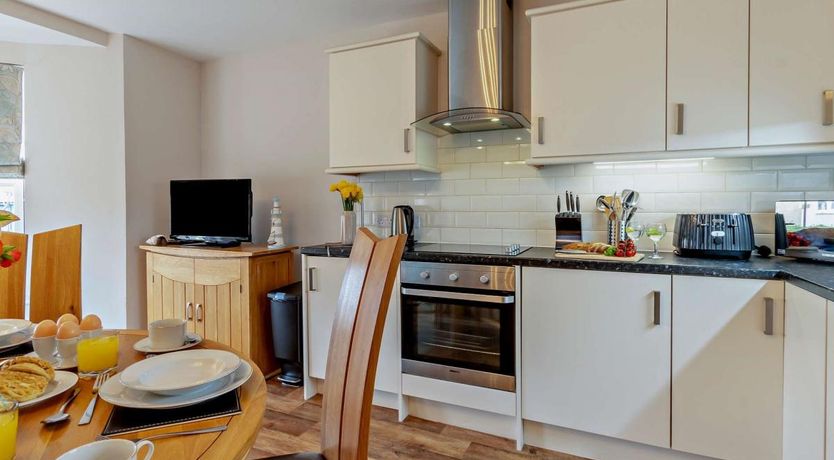 Photo of 2 Bed in Tenby