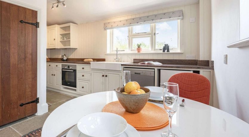 Photo of 1 Bed in Chale Green