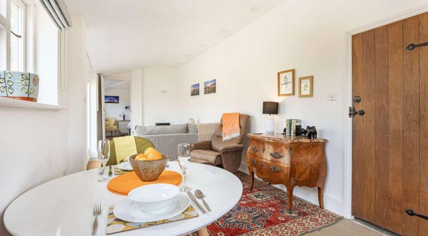 Photo of 1 Bed in Chale Green