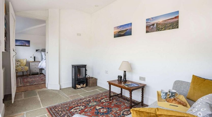 Photo of 1 Bed in Chale Green