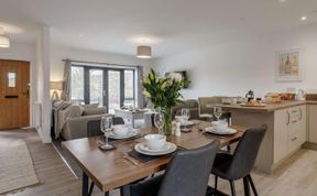 Photo of 2 Bed in Usk-