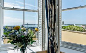 Photo of 2 Bed in Tenby