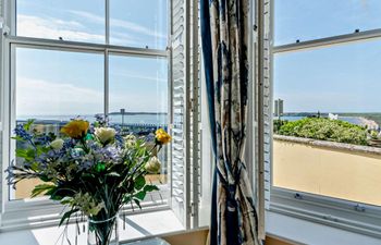 2 Bed in Tenby Apartment