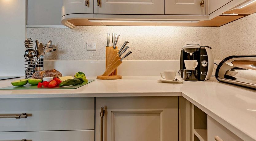 Photo of 2 Bed in Tenby