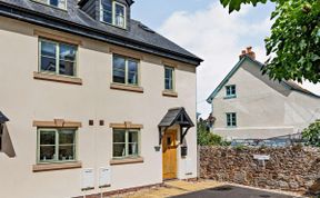 Photo of 3 Bed in Watchet