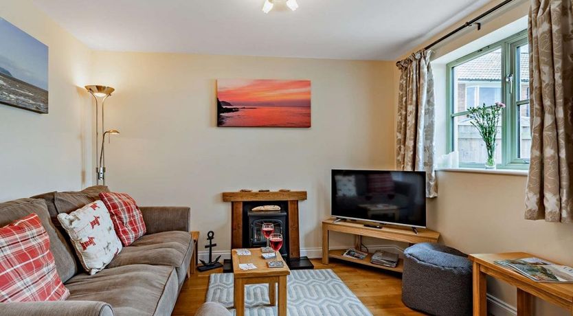 Photo of 3 Bed in Watchet