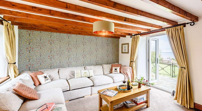 Photo of 4 Bed in Holywell