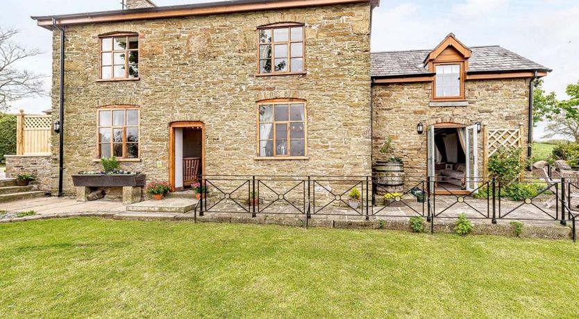 Photo of 4 Bed in Whitford