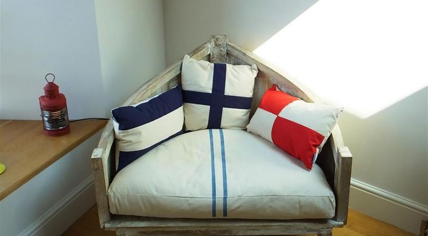 Photo of 1 Bed in Tenby