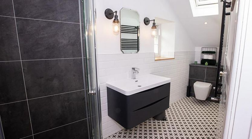 Photo of 1 Bed in Tenby