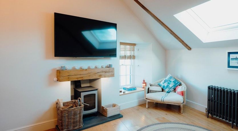 Photo of 1 Bed in Tenby