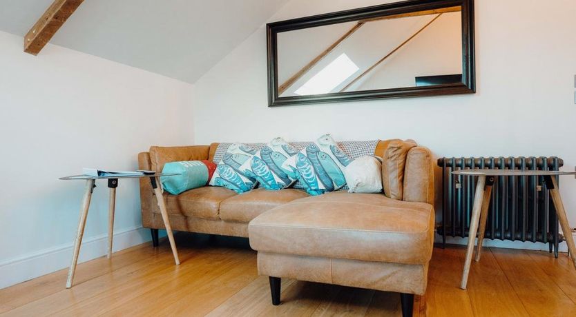 Photo of 1 Bed in Tenby