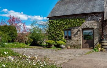 Barn in Mid Wales Holiday Cottage