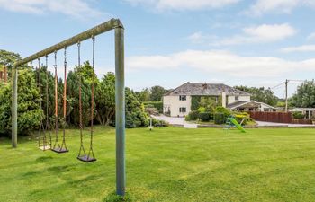 7 Bed in Bideford Holiday Cottage