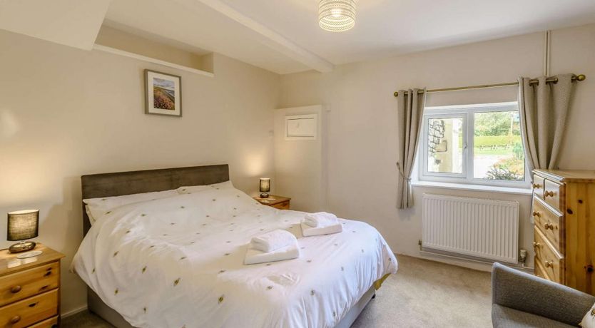 Photo of 8 Bed in Woolsery