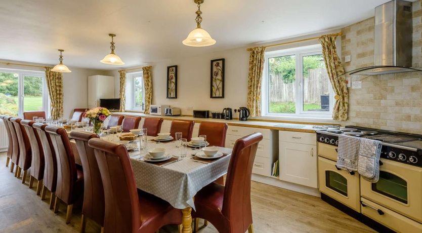 Photo of 8 Bed in Woolsery