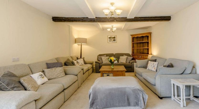 Photo of 8 Bed in Woolsery