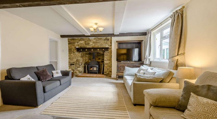 Photo of 8 Bed in Woolsery